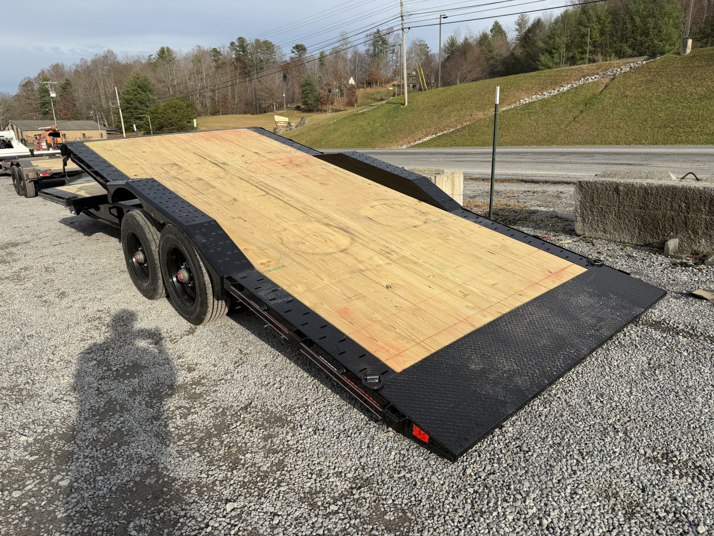 New 2026 Diamond C HDX210 Tilt Trailer 102”X24’ DRIVE OVER FENDER 23K G.V.W.R.