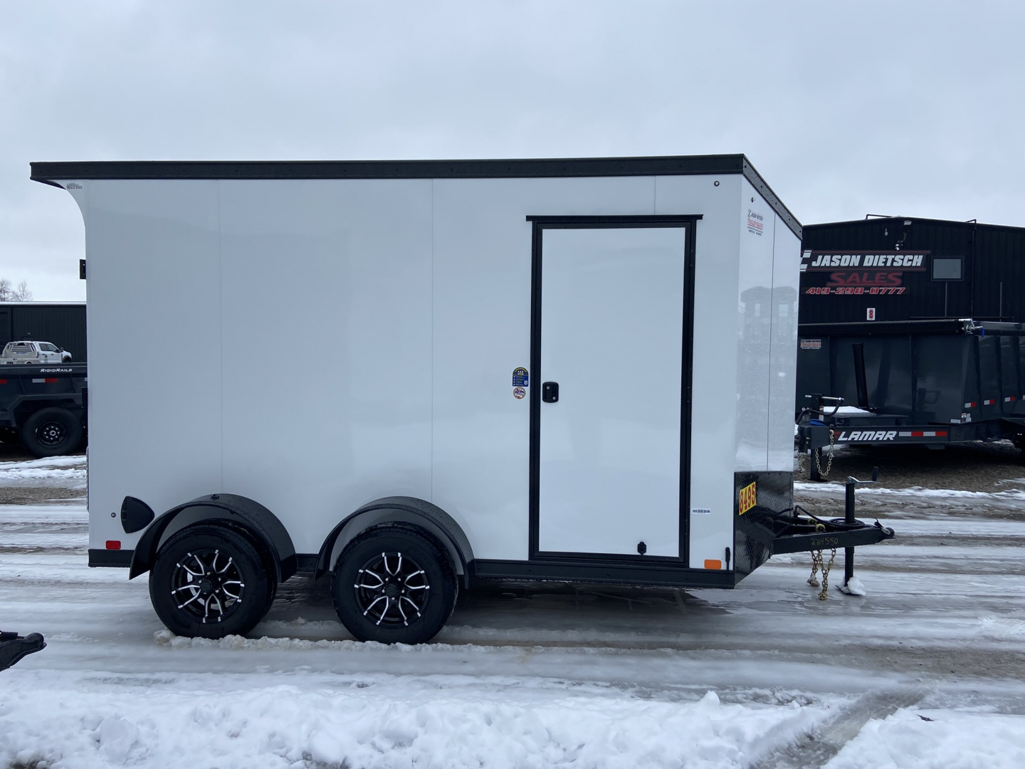 New United 12' UJ V-Nose Enclosed Cargo Trailer