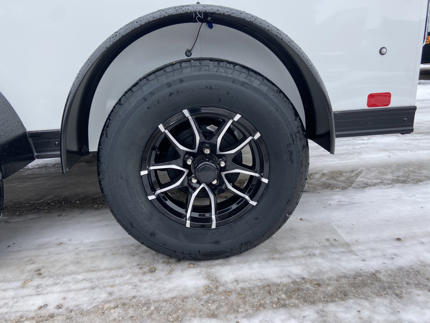 New United 12' UJ V-Nose Enclosed Cargo Trailer