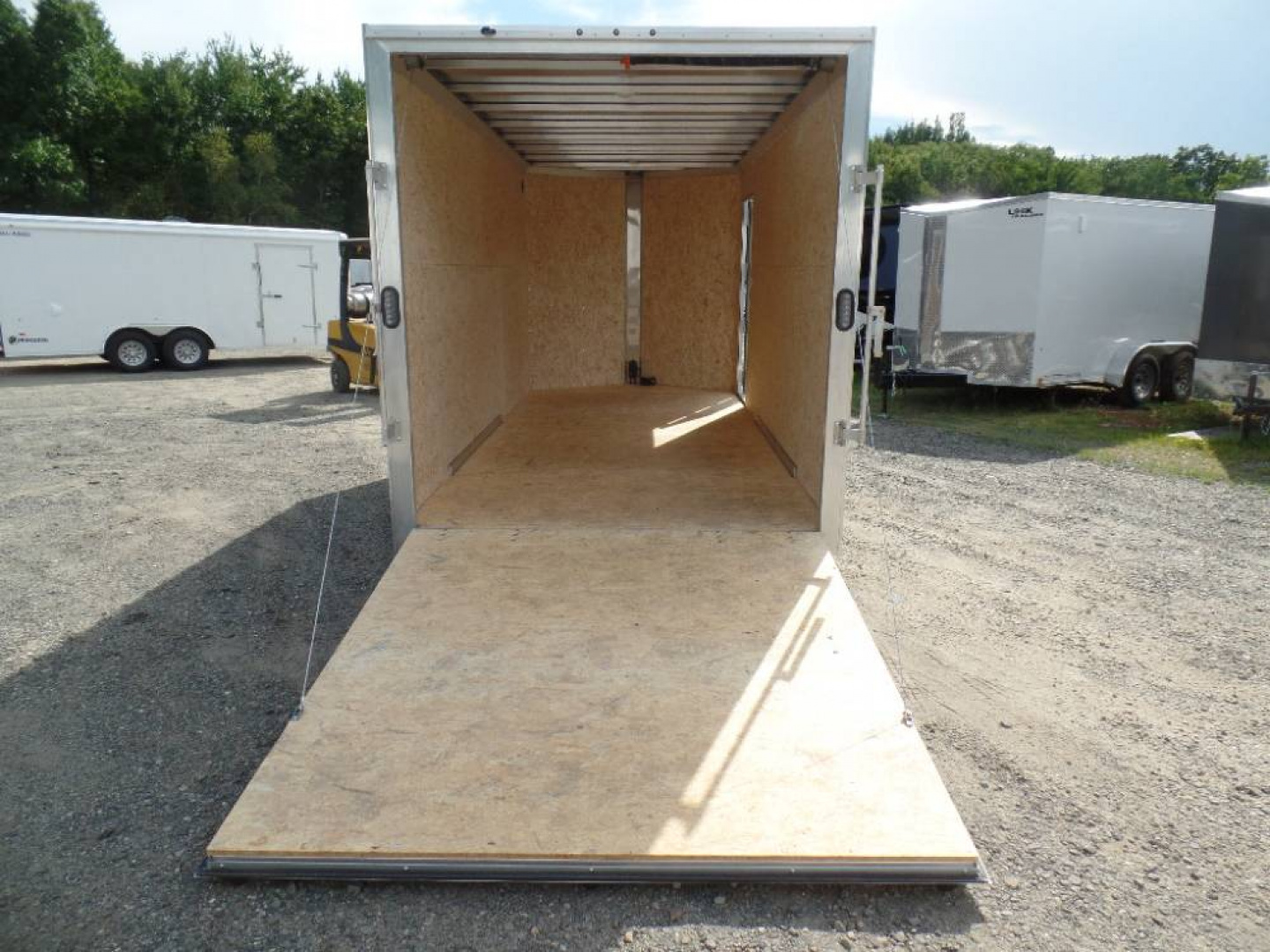 Enclosed Cargo Trailer photo 7