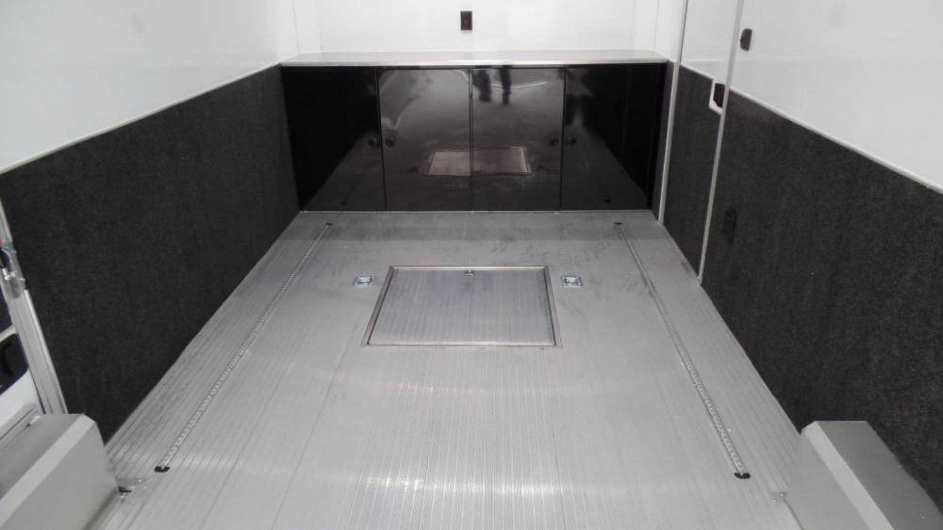 New ATC 8.5X24 ROM500 with Extruded Aluminum Floor, and Deluxe Package  Top 500 series model. MSRP $46,435.00 SALE $35,750.00 #232071