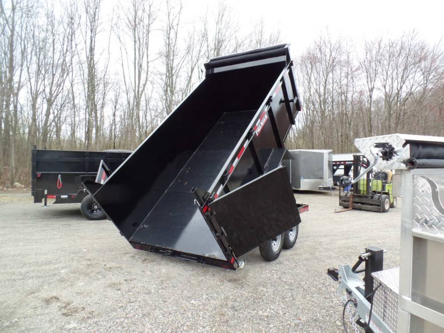 New DUMP TRAILER 7X14X4ft. sides, 14,000 lb. GVWR, 14.5 Yards, with Barn Doors, Ramps, Tarp and Roller, Heavy Duty Framing our ID# 014367