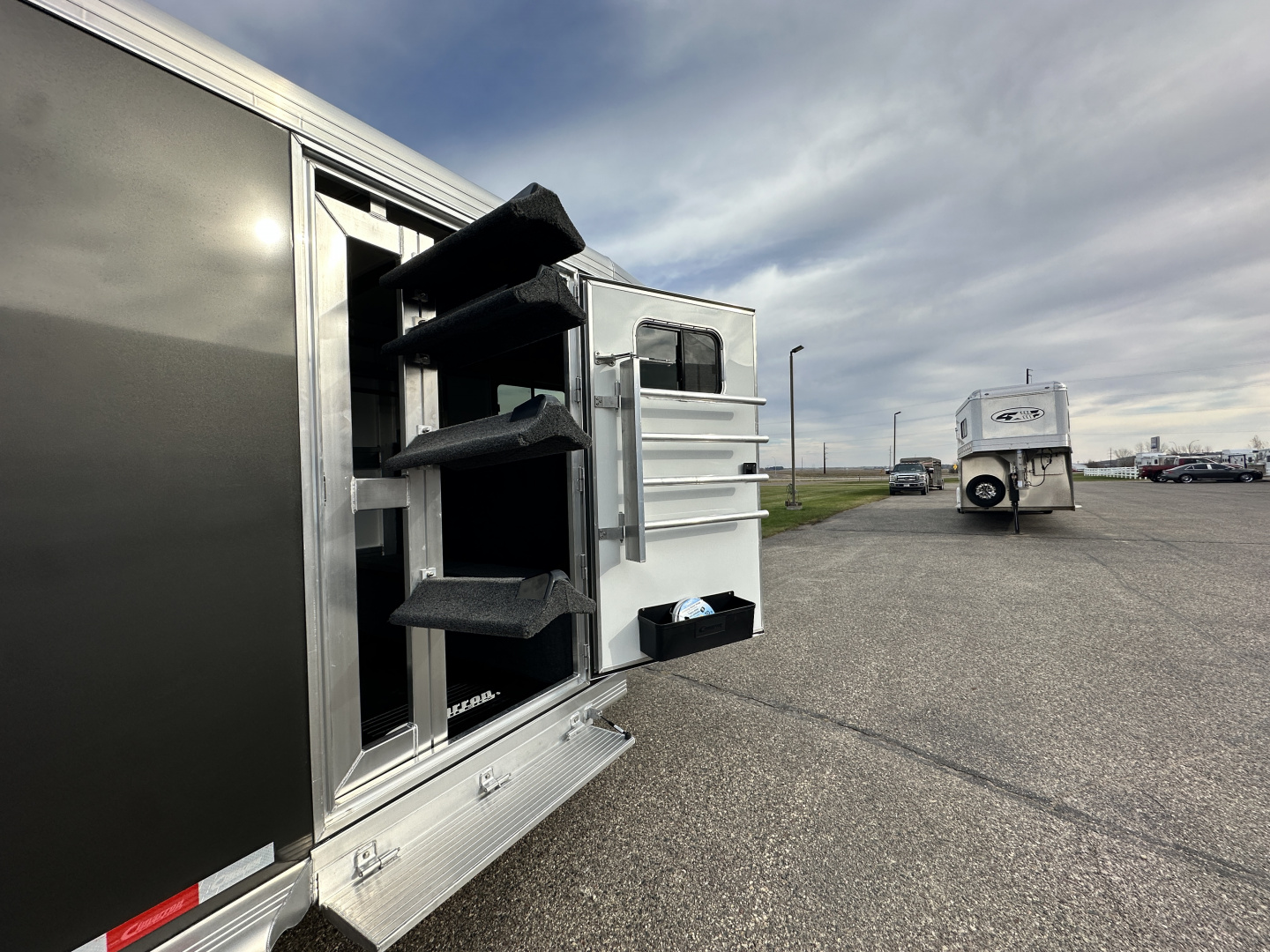 New 2026 Cimarron Trailers 7'x 24' Lonestar GN Stock / Stock Combo Trailer