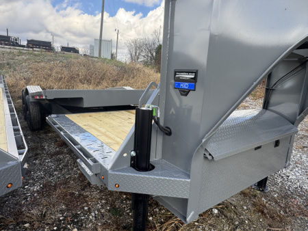 New 2026 Diamond C HXD 210 GOOSENECK Equipment Trailer, HYD JACKS, 23K GVWR