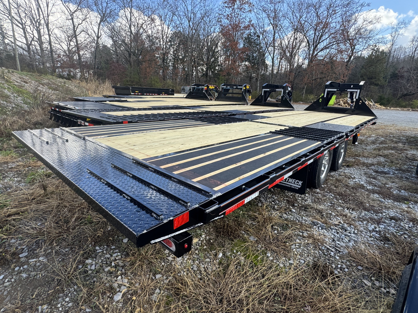 New 2026 Diamond C FMAX212 Flatbed Trailer, HYD DOVETAIL, HYD JACKS, ALUMINUM OUTER WHEELS