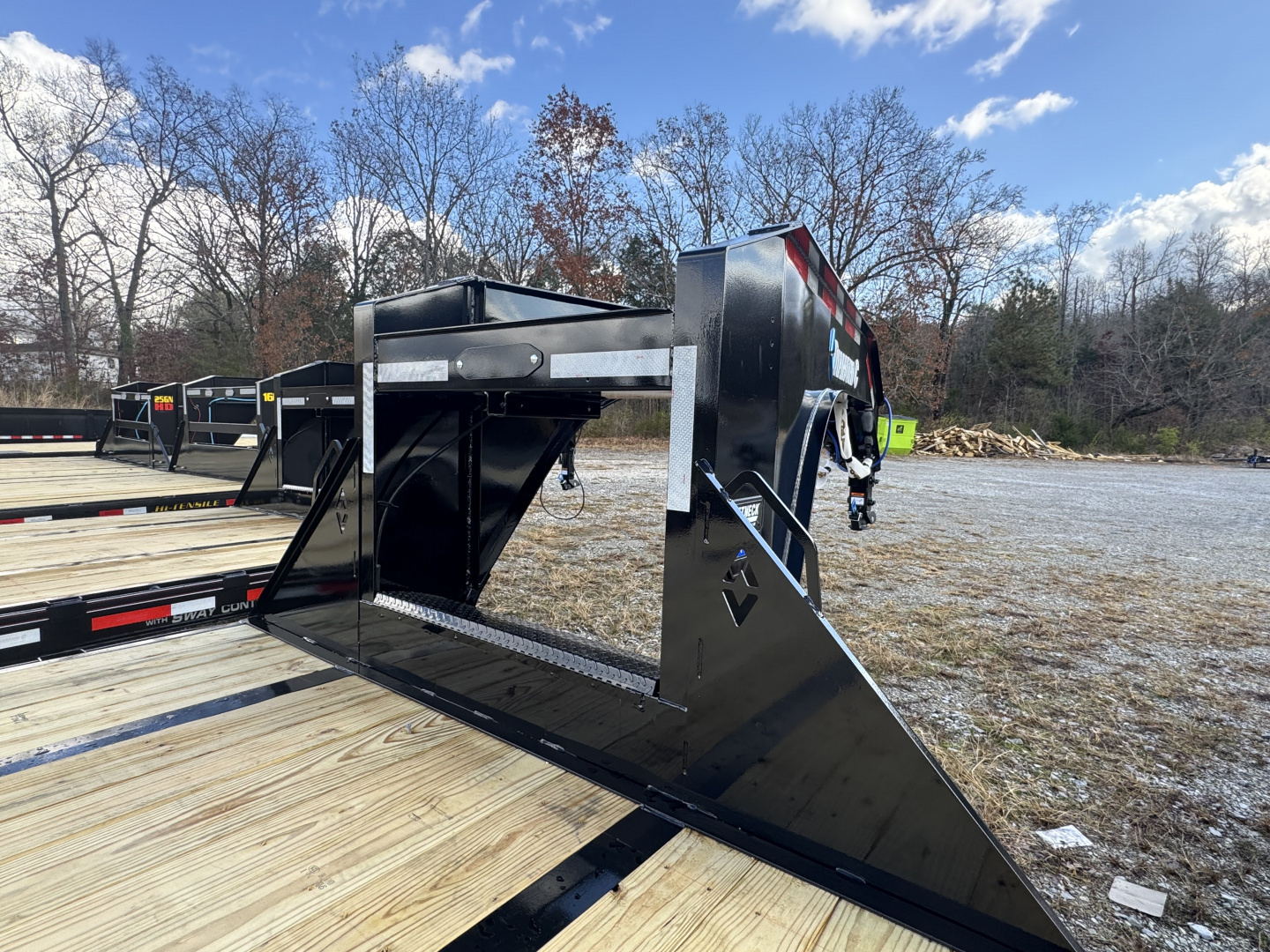 New 2026 Diamond C FMAX212 Flatbed Trailer, HYD DOVETAIL, HYD JACKS, ALUMINUM OUTER WHEELS