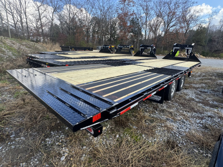 New 2026 Diamond C FMAX212 Flatbed Trailer, HYD DOVETAIL, HYD JACKS, ALUMINUM OUTER WHEELS