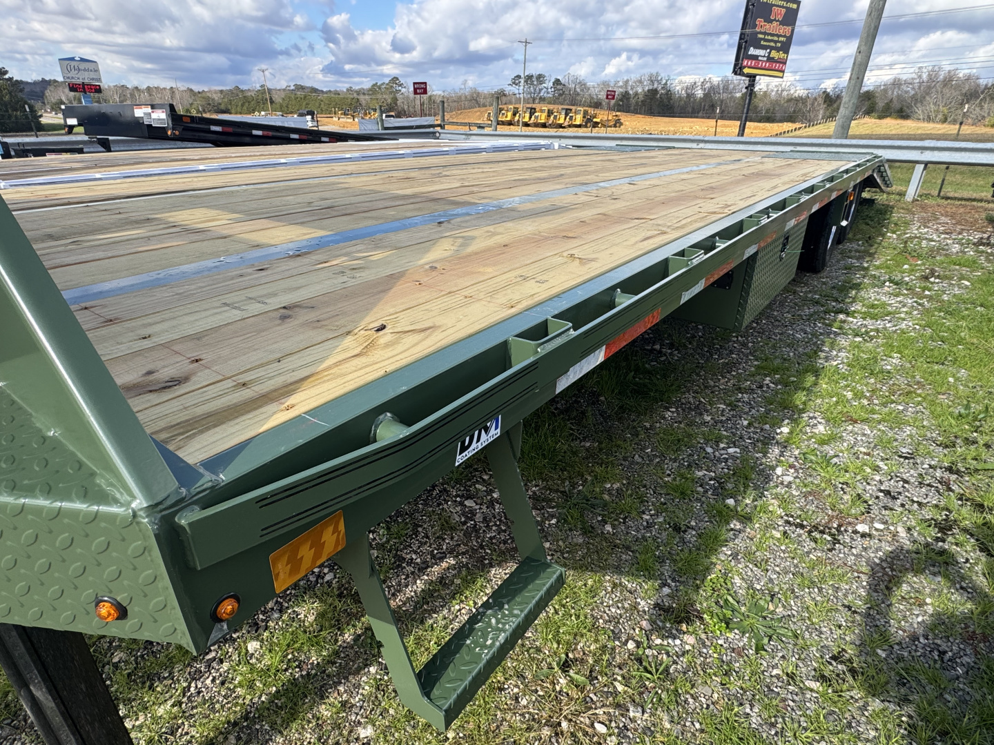 New 2026 Diamond C FMAX210 Flatbed Trailer, HYD JACKS, HYD DOVETAIL , ALUMINUM OUTER WHEELS