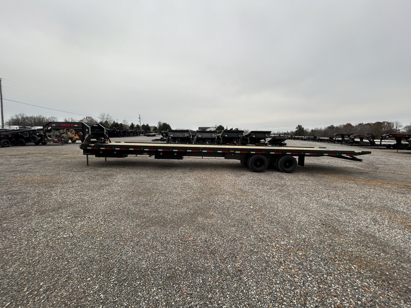 New 2026 MAXXD 102"X40' 30K Full Tilt Container Gooseneck Trailer
