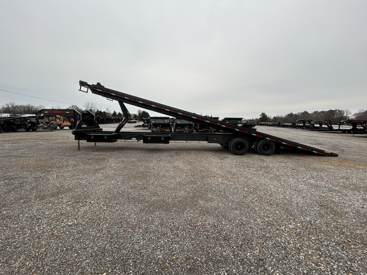 New 2026 MAXXD 102"X40' 30K Full Tilt Container Gooseneck Trailer