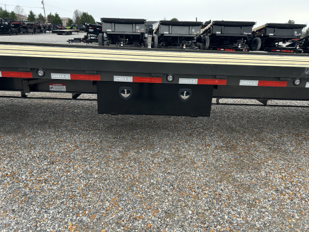 New 2026 MAXXD 102"X40' 30K Full Tilt Container Gooseneck Trailer