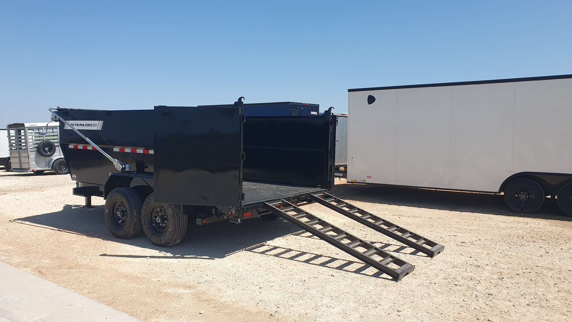 New 2026 PJ 83"x14' BP Tandem Axle Low Pro Telescopic Dump w/ 48" Sides – DT Voyager Package