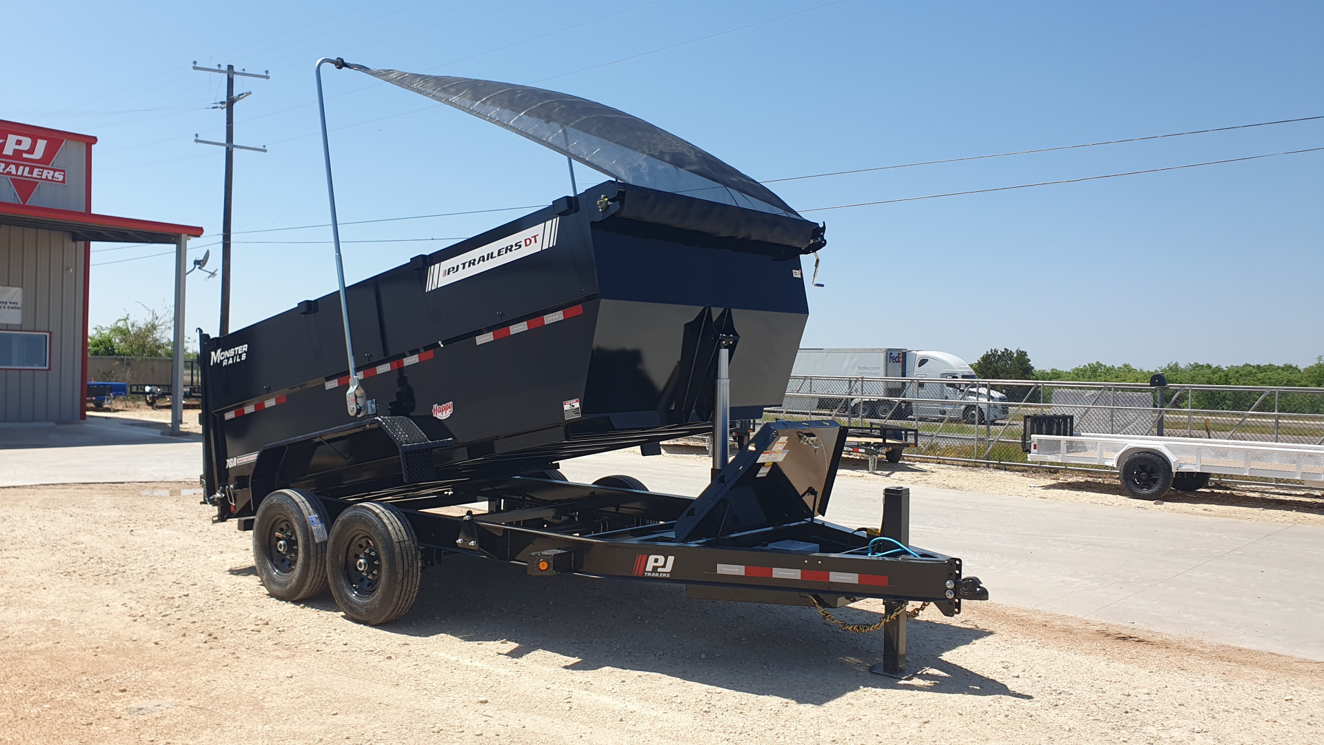 New 2026 PJ 83"x14' BP Tandem Axle Low Pro Telescopic Dump w/ 48" Sides – DT Voyager Package