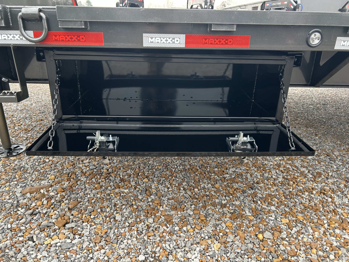 New 2026 MAXXD Hydraulic Dovetail Gooseneck Trailer | 32' x 102' 25.9K GVWR