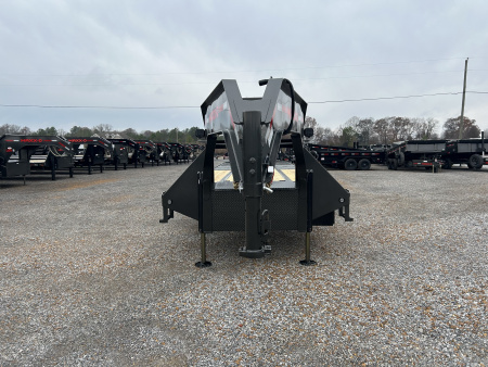 New 2026 MAXXD Hydraulic Dovetail Gooseneck Trailer | 32' x 102' 25.9K GVWR