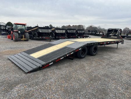New 2026 MAXXD Hydraulic Dovetail Gooseneck Trailer | 32' x 102' 25.9K GVWR