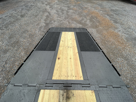 New 2026 MAXXD Hydraulic Dovetail Gooseneck Trailer | 32' x 102' 25.9K GVWR