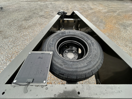 New 2026 MAXXD Hydraulic Dovetail Gooseneck Trailer | 32' x 102' 25.9K GVWR