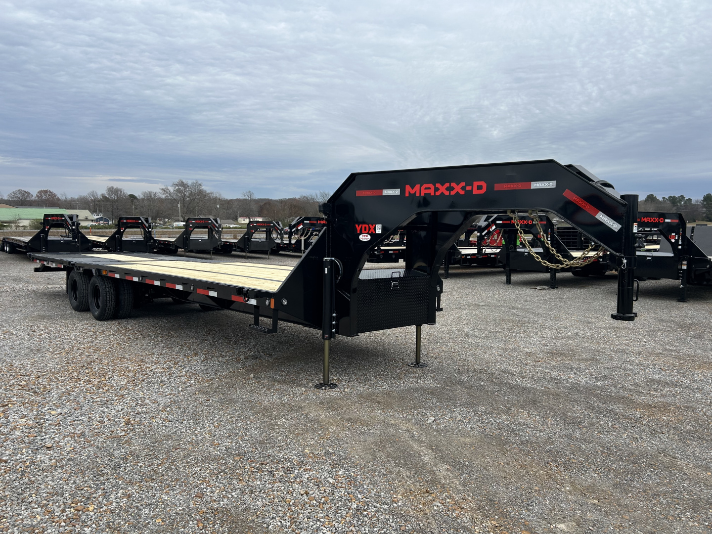 New 2026 MAXXD Hydraulic Dovetail Gooseneck Trailer | 32' x 102' 25.9K GVWR