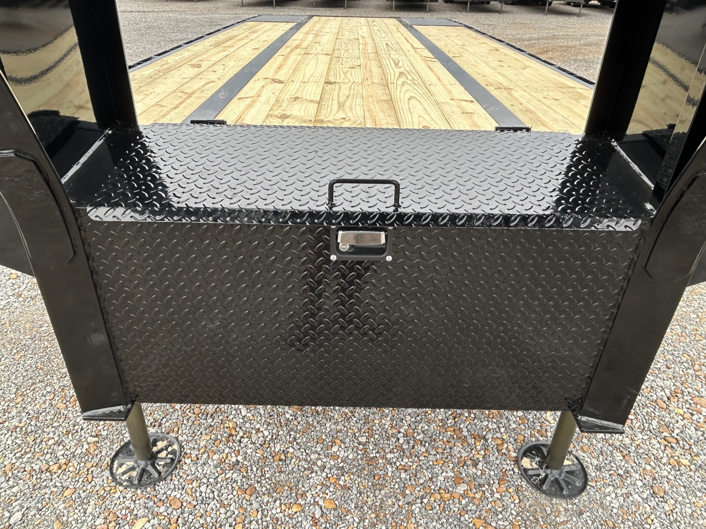 New 2026 MAXXD Hydraulic Dovetail Gooseneck Trailer | 32' x 102' 25.9K GVWR