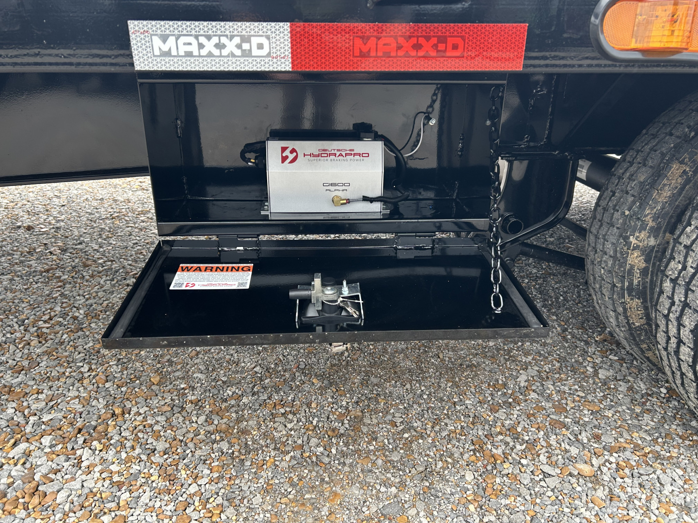 New 2026 MAXXD Hydraulic Dovetail Gooseneck Trailer | 32' x 102' 25.9K GVWR