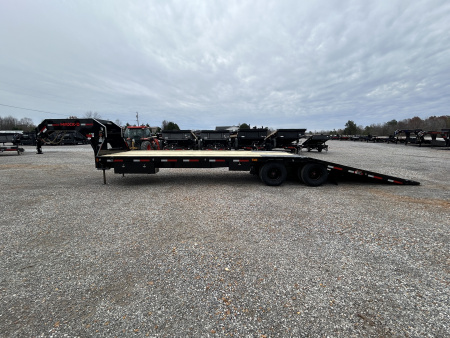 New 2026 MAXXD Hydraulic Dovetail Gooseneck Trailer | 32' x 102' 25.9K GVWR
