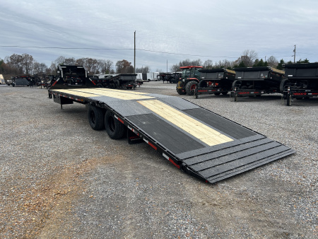 New 2026 MAXXD Hydraulic Dovetail Gooseneck Trailer | 32' x 102' 25.9K GVWR