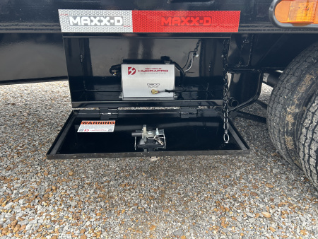 New 2026 MAXXD Hydraulic Dovetail Gooseneck Trailer | 32' x 102' 25.9K GVWR