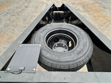 New 2026 MAXXD Hydraulic Dovetail Gooseneck Trailer | 32' x 102' 25.9K GVWR