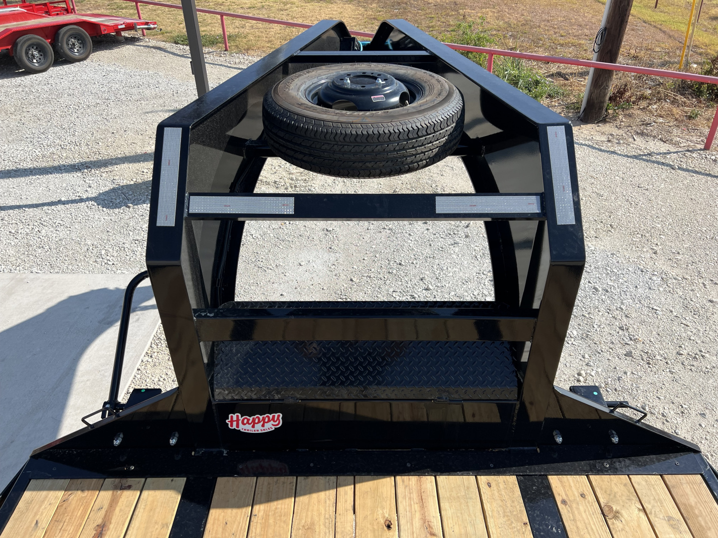 New 2026 PJ 102"x40' GN Low-Pro Flatbed w/ Duals - LD