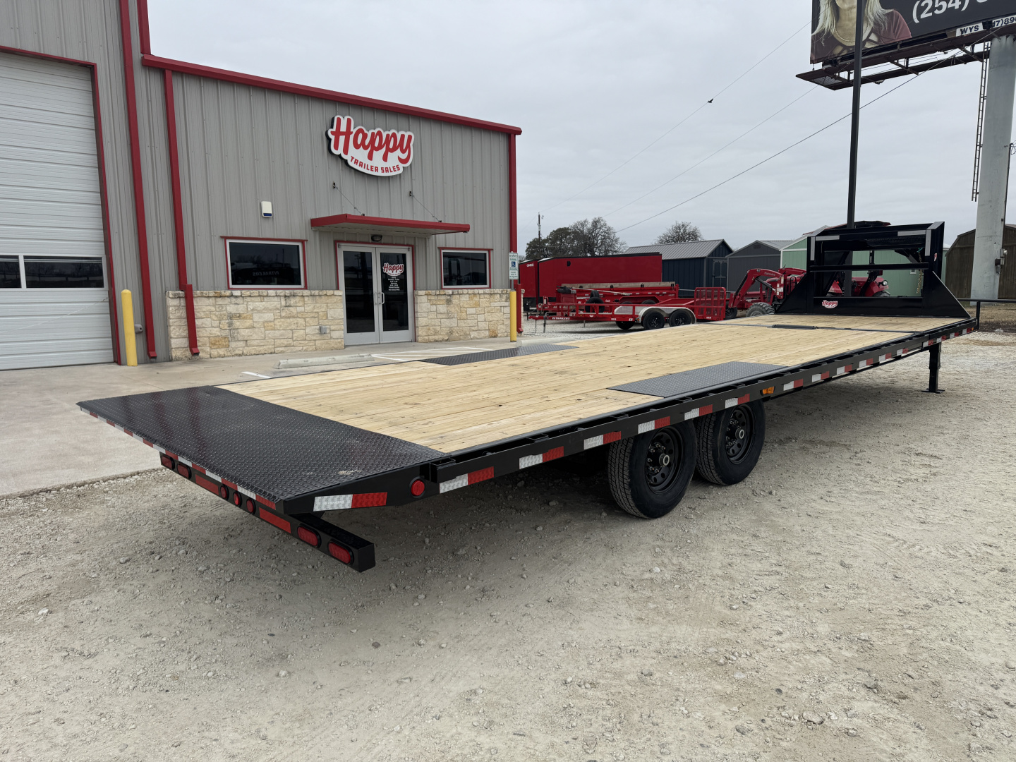 New 2025 PJ 102"x22' Deckover Hydraulic Tilt Trailer – T8