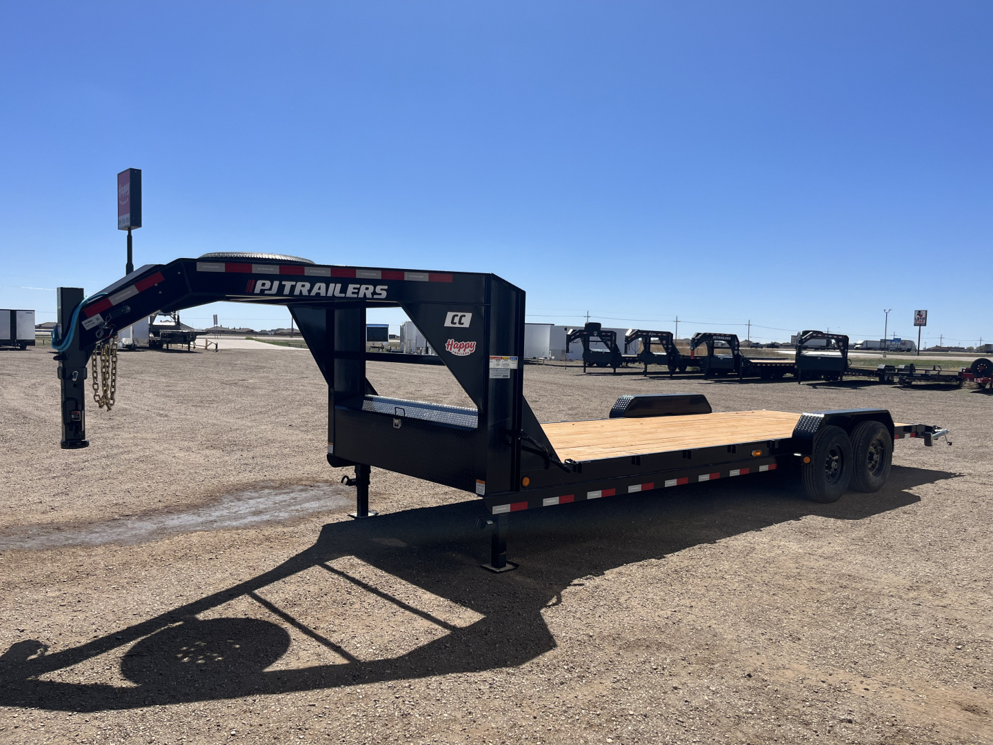 New 2026 PJ 83"x24' Gooseneck Channel Equipment Trailer – CC