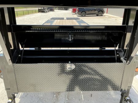 New 2026 PJ 102”x30’ Quest Gooseneck Flatbed w/ Singles – LQ