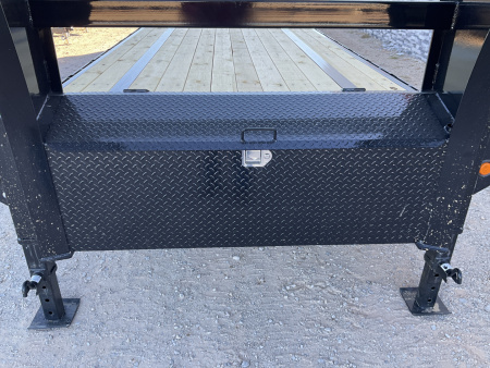 New 2026 PJ 102 x40' GN Low-Pro Flatbed w/ Singles - LS