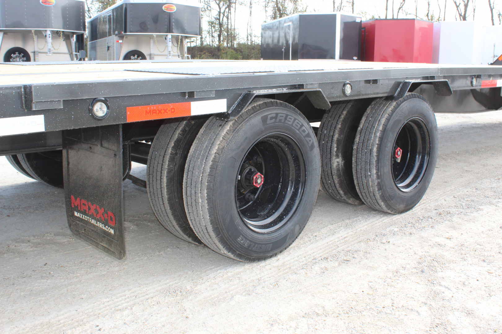 New 2026 MAXX-D LHX 34' 40k Gooseneck Flatbed Trailer