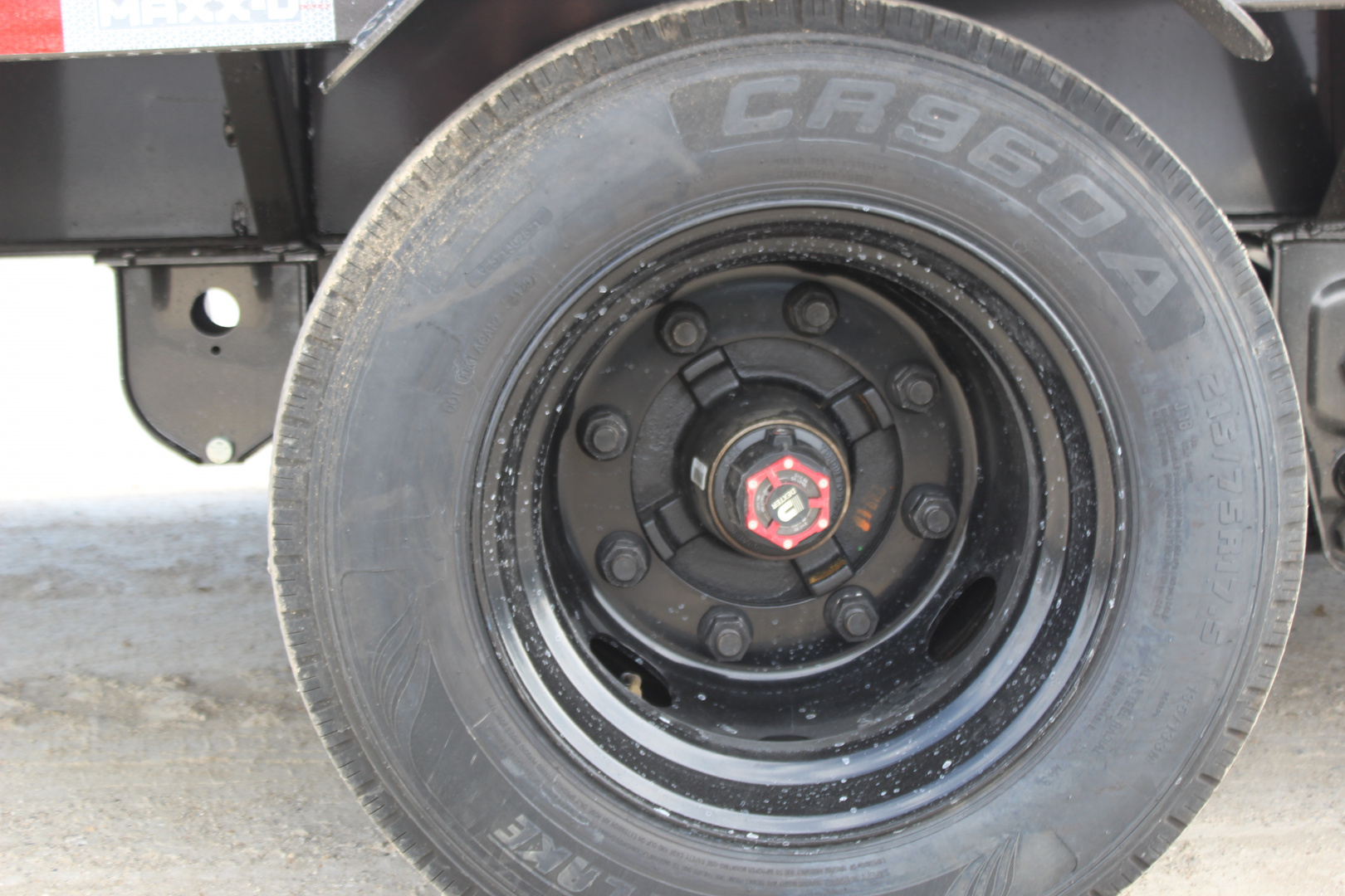 New 2026 MAXX-D LHX 34' 40k Gooseneck Flatbed Trailer