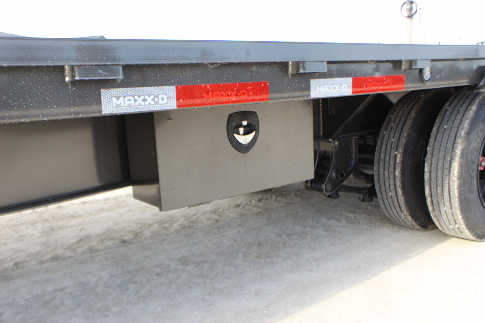 New 2026 MAXX-D LHX 34' 40k Gooseneck Flatbed Trailer