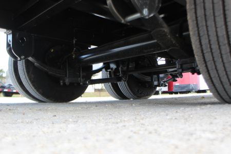 New 2026 MAXX-D LHX 34' 40k Gooseneck Flatbed Trailer