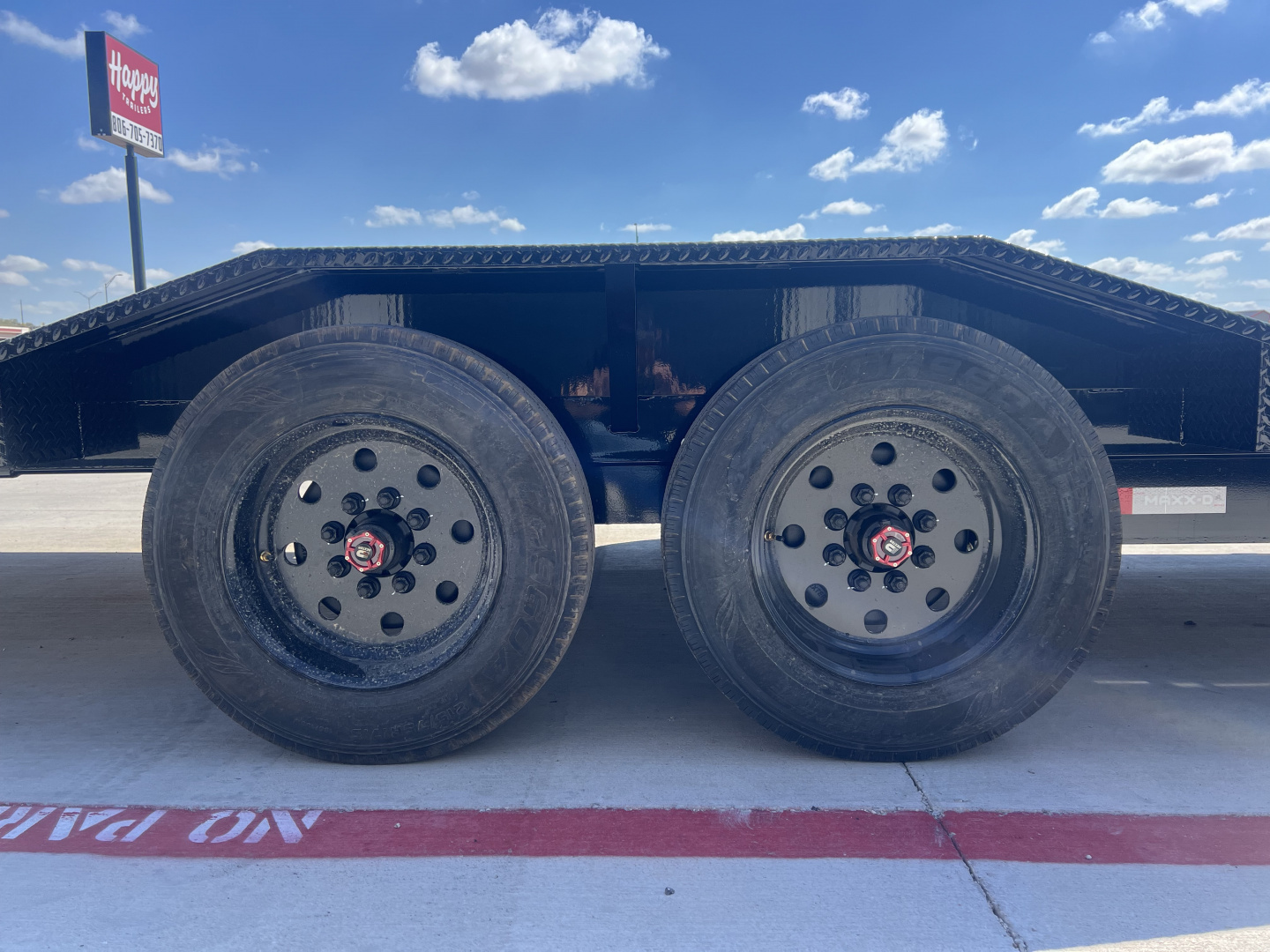 New 2026 MAXX-D 102”x24’ BP HD Channel Power Tilt – T8X