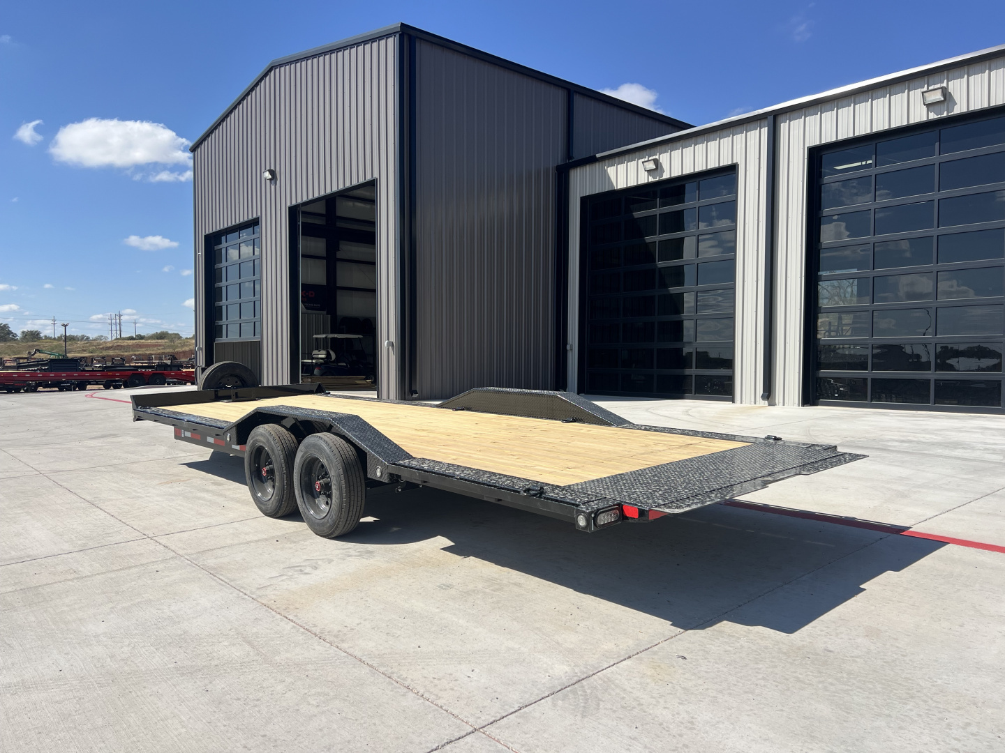 New 2026 MAXX-D 102”x24’ BP HD Channel Power Tilt – T8X