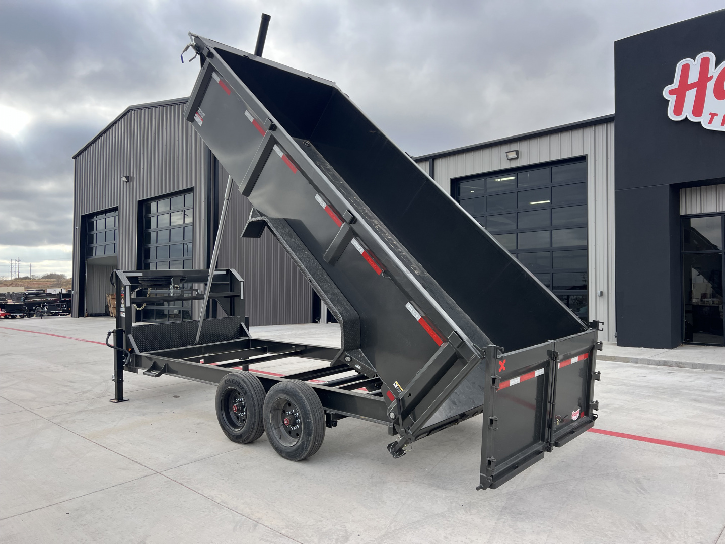 New 2026 MAXX-D 83”x16’ 18K Gooseneck Dump w/ 36” Sides – DTX