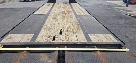 Used Repo 2023 Big Tex Trailers 25GN-20+5 Flatbed Trailer