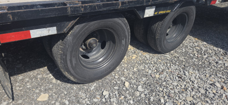 Used Repo 2023 Big Tex Trailers 25GN-20+5 Flatbed Trailer