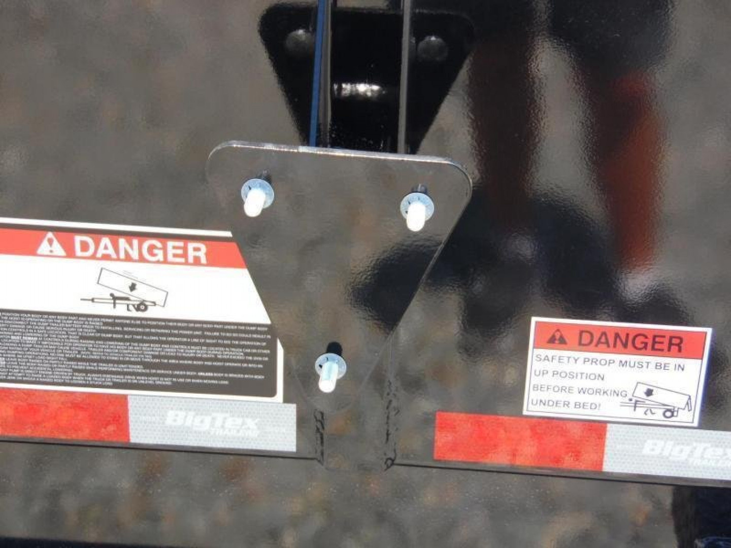 New 2026 Big Tex Trailers 7x14 16LP Heavy Duty Ultra Low Profile 17500 GVWR w/ Slide-In Ramps Dump Trailer