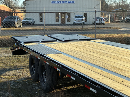 New 2026 Big Tex Trailers 20+5 14GN Single Wheel Tandem Gooseneck w/ Mega Ramps 15900 GVWR Flatbed Trailer