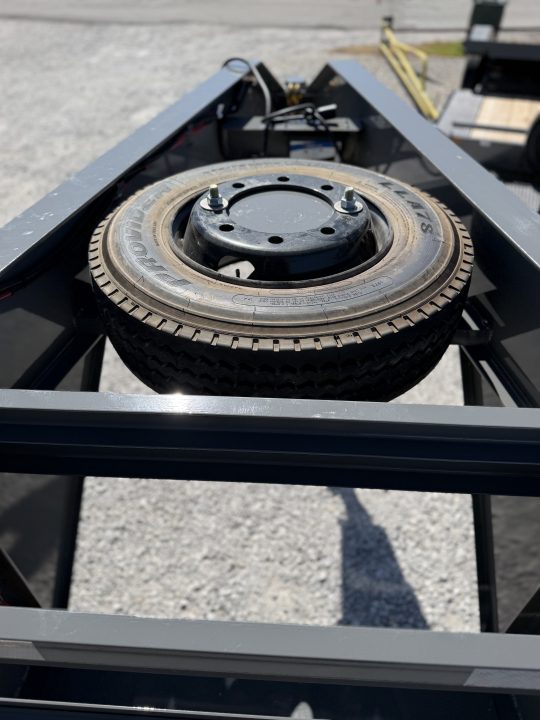 New 2026 Delco Trailers 32FT Delco FH-30K Low Pro Dual Tandem Hydraulic Dovetail Flatbed Trailer