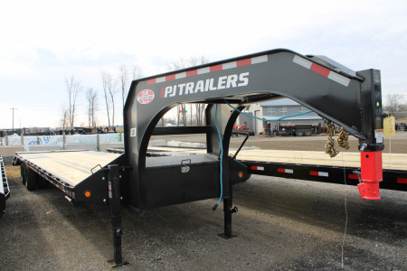 New 2026 PJ Trailers 32' MR 25K GVWR GN Equipment Trailer