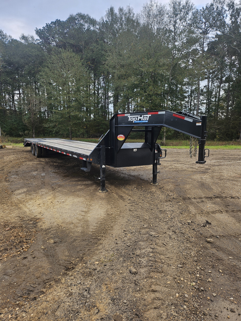 Used 2025 Top Hat 102"X40' Gooseneck, 2 Jumbo Ramps Flatbed Trailer