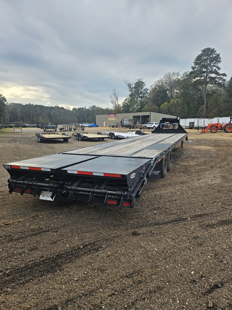 Used 2025 Top Hat 102"X40' Gooseneck, 2 Jumbo Ramps Flatbed Trailer