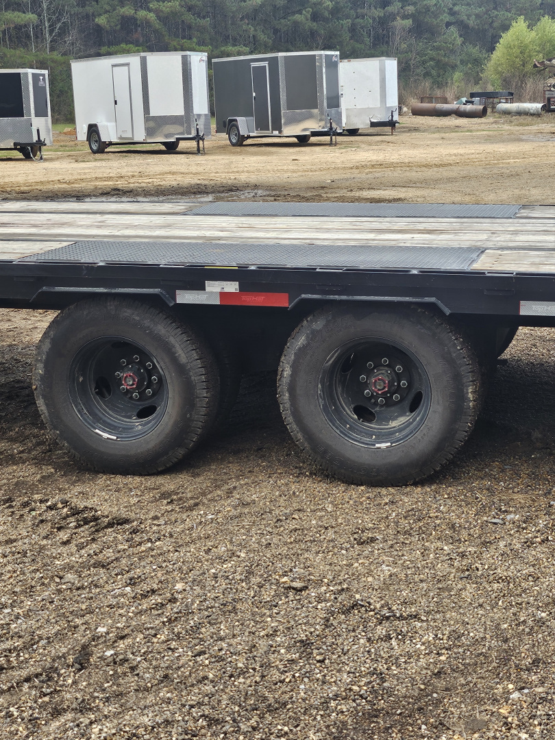 Used 2025 Top Hat 102"X40' Gooseneck, 2 Jumbo Ramps Flatbed Trailer